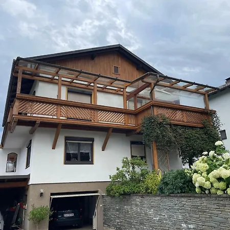 - 80qm - Mit Grosser Loggia Und Balkon Apartman