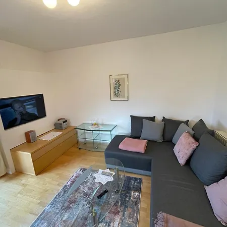 - 80qm - Mit Grosser Loggia Und Balkon *