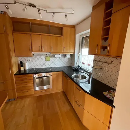 - 80qm - Mit Grosser Loggia Und Balkon