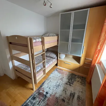 - 80qm - Mit Grosser Loggia Und Balkon Daire
